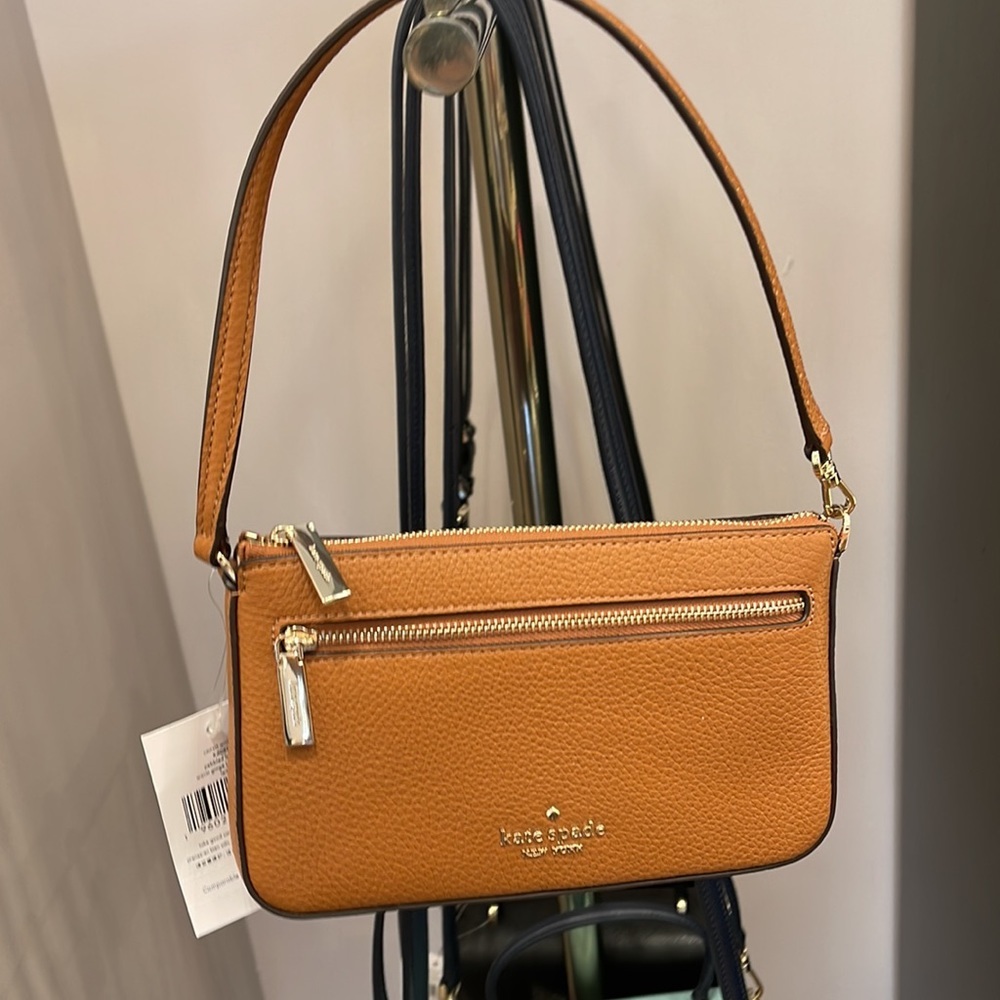 Kate Spade Leila Pebble Leather Convertible Wristlet Wallet Clutch
Warm Gngrbrd - Picture 16 of 16